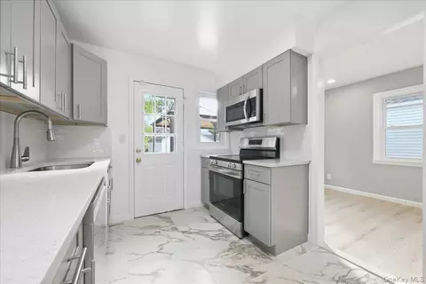 Entry Way - 161 Stokes Ave, Freeport, NY 11520 photo 1 of 4