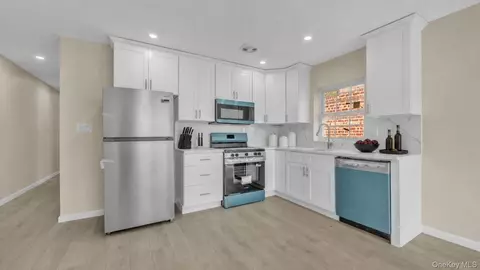 Kitchen - 957 E 229th St, New York, NY 10466 photo 1 of 1