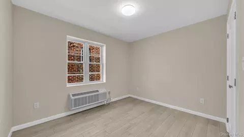 Bedroom - 957 E 229th St, New York, NY 10466 photo 9 of 9