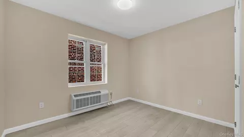 Bedroom - 957 E 229th St, New York, NY 10466 photo 7 of 9