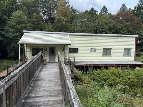 186 Twin Bridge Rd, Liberty, NY 12754