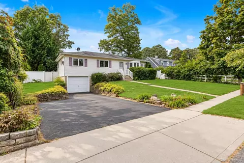 270 Browns Rd, Nesconset, NY 11767