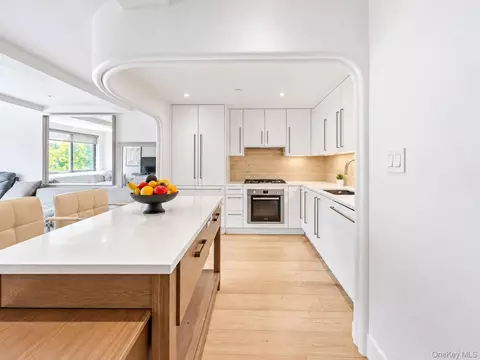 533 E 12th St #5B, New York, NY 10009