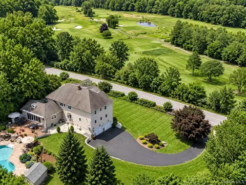 50 Wixon Pond Rd, Mahopac, NY 10541