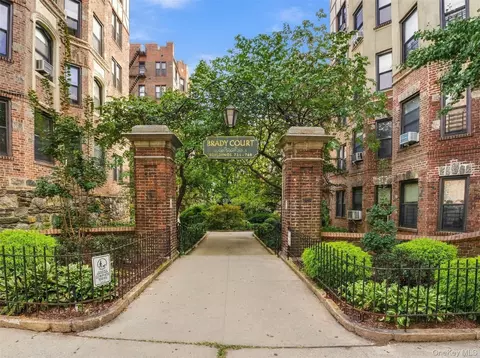 754 Brady Ave #303, New York, NY 10462