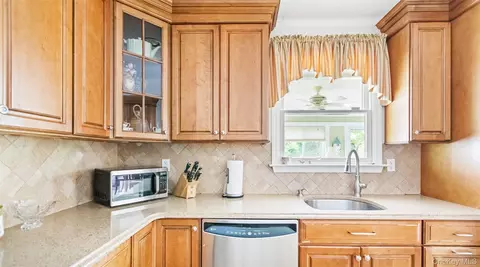 Kitchen - 80 Evergreen Ln, Brookhaven, NY 11772 photo 2 of 3