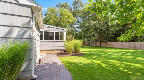 Exterior - 80 Evergreen Ln, Brookhaven, NY 11772 photo 4 of 6