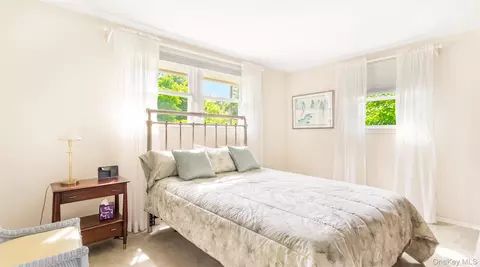 Bedroom - 80 Evergreen Ln, Brookhaven, NY 11772 photo 1 of 3