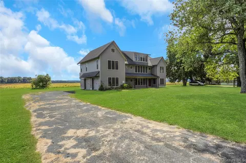 Exterior - 231 Celery Ave, New Hampton, NY 10958 photo 6 of 12