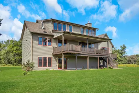 Exterior - 231 Celery Ave, New Hampton, NY 10958 photo 9 of 12