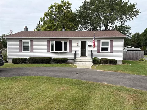 100 John St, Saugerties, NY 12477