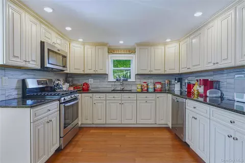 Kitchen - 280 Noxon Rd, La Grange, NY 12603 photo 3 of 3
