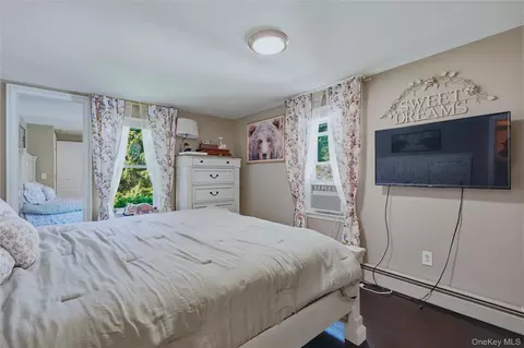 Bedroom - 280 Noxon Rd, La Grange, NY 12603 photo 1 of 4