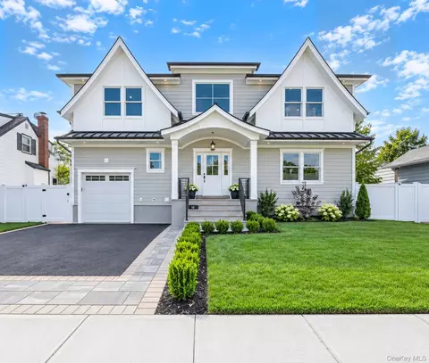 746 Blackstone Ave, East Meadow, NY 11554