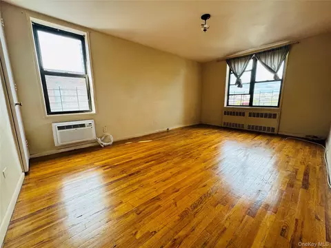 Living - 138-15 Franklin Ave #629, Flushing, NY 11355 photo 5 of 5
