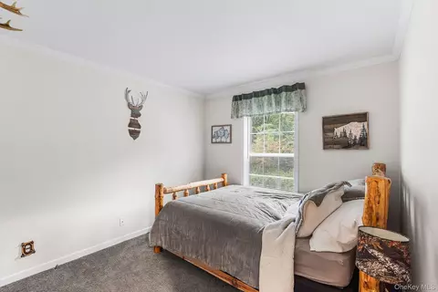 Bedroom - 735 Plattekill Ardonia Rd, Wallkill, NY 12589 photo 4 of 9