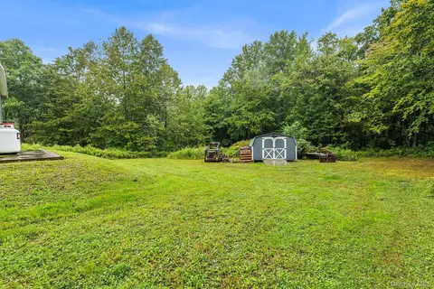 Exterior - 735 Plattekill Ardonia Rd, Wallkill, NY 12589 photo 6 of 8