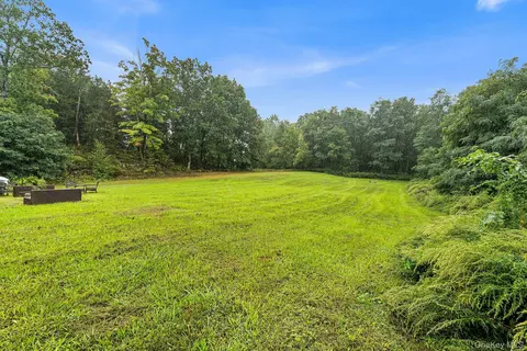 Exterior - 735 Plattekill Ardonia Rd, Wallkill, NY 12589 photo 3 of 8