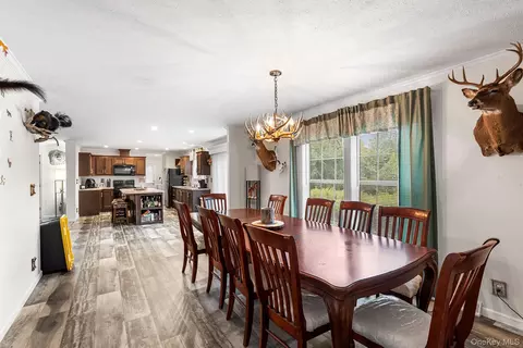 Dining - 735 Plattekill Ardonia Rd, Wallkill, NY 12589 photo 2 of 2
