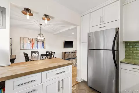 Kitchen - 2 Peck Ave #22B, Rye, NY 10580 photo 2 of 2