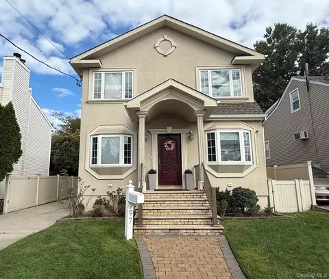 97 Coventry Ave, North Hempstead, NY 11507