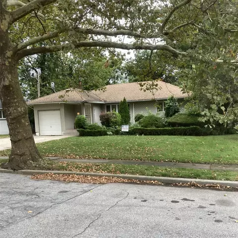 1375 Carole Ct, Valley Stream, NY 11580