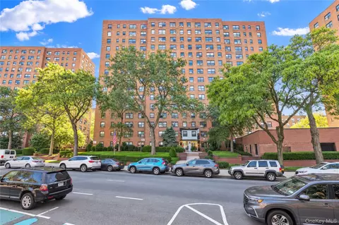 99-40 63rd Rd #9D, Rego Park, NY 11374