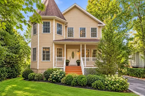 118 Ridge Rd, Clarkstown, NY 10989