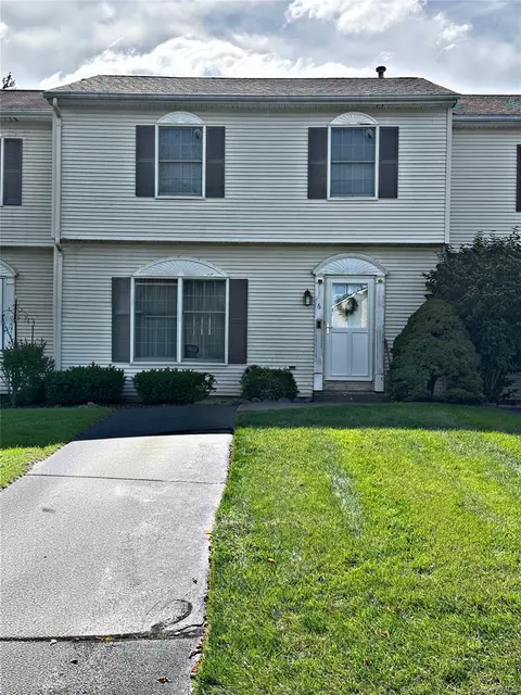 6 Strack Ct, West Haverstraw, NY 10993