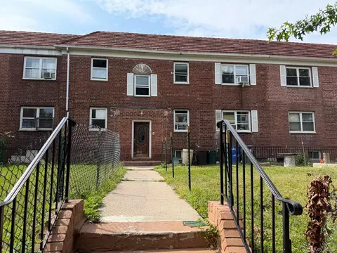 6312 110th St, New York, NY 11375