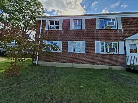 227-08 Hillside Ave #UPPER, New York, NY 11427