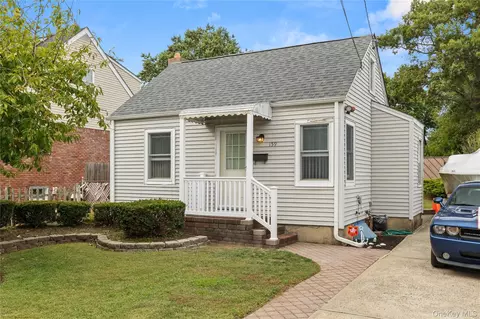 159 Neptune Ave, West Babylon, NY 11704