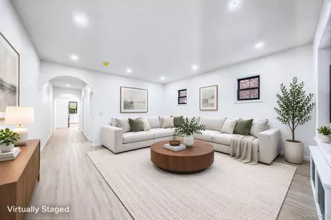 53 E 59th St, Brooklyn, NY 11203