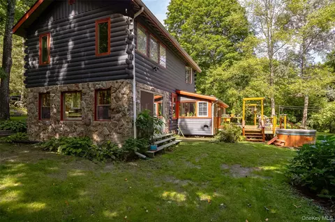 Exterior - 80 Bear Hill Rd, Patterson, NY 12563 photo 3 of 14