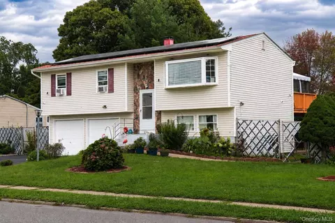 37 Island, Islip, NY 11717