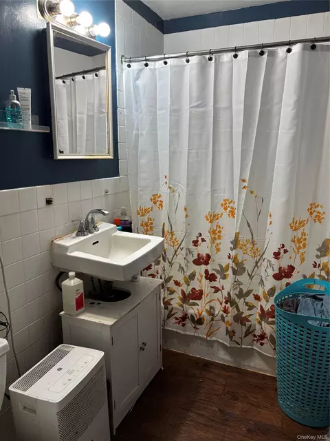 Bath - 120 Smith St, Peekskill, NY 10566 photo 2 of 3
