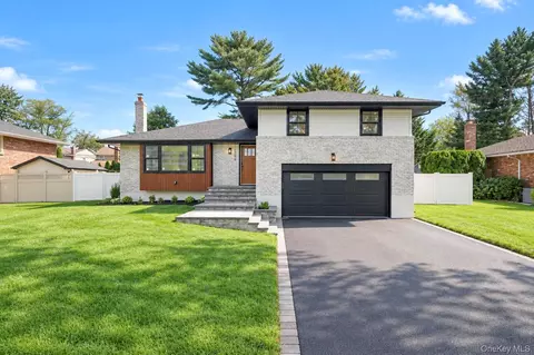 2056 Stratford Dr, Westbury, NY 11590