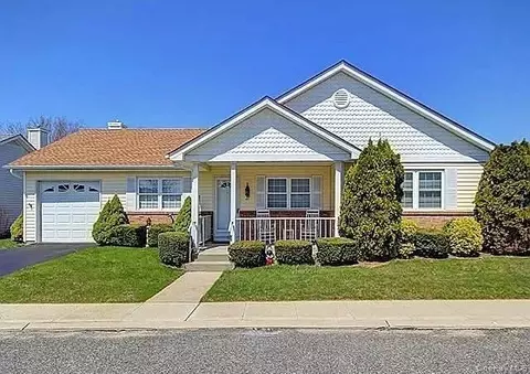 Undisclosed, Oakdale, NY 11769