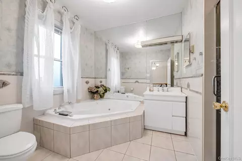 14-84 164 St, Beechhurst, NY 11357 photo 16