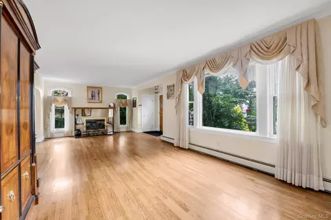 14-84 164 St, Beechhurst, NY 11357 photo 4