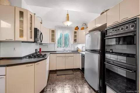 14-84 164 St, Beechhurst, NY 11357 photo 7