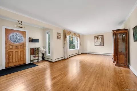 14-84 164 St, Beechhurst, NY 11357 photo 3