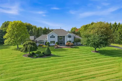 63 Far Horizons Dr, Newburgh, NY 12550