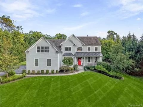 49 Ridgemont Dr, East Fishkill, NY 12533