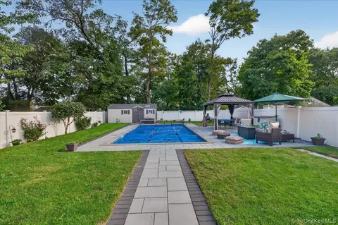 Exterior - 48 Silver St, Patchogue, NY 11772 photo 2 of 3