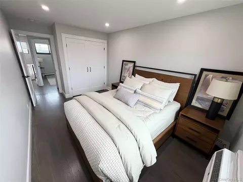 Bedroom - 15419 Riverside Dr #24B, Whitestone, NY 11357 photo 4 of 6