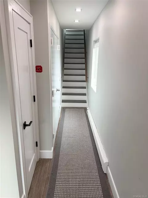 Entry Way - 15419 Riverside Dr #24B, Whitestone, NY 11357 photo 1 of 3
