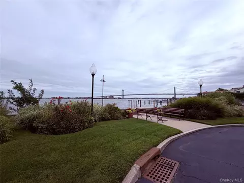 View/Area - 15419 Riverside Dr #24B, Whitestone, NY 11357 photo 3 of 8