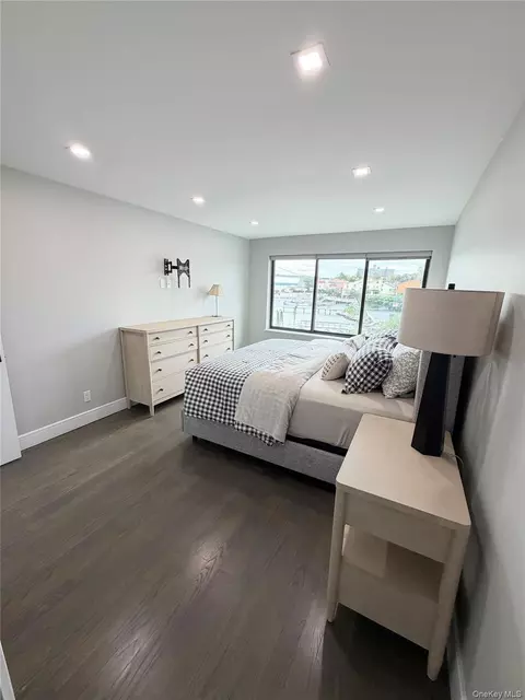 Bedroom - 15419 Riverside Dr #24B, Whitestone, NY 11357 photo 6 of 6