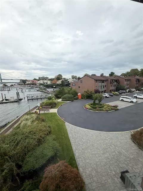 View/Area - 15419 Riverside Dr #24B, Whitestone, NY 11357 photo 7 of 8